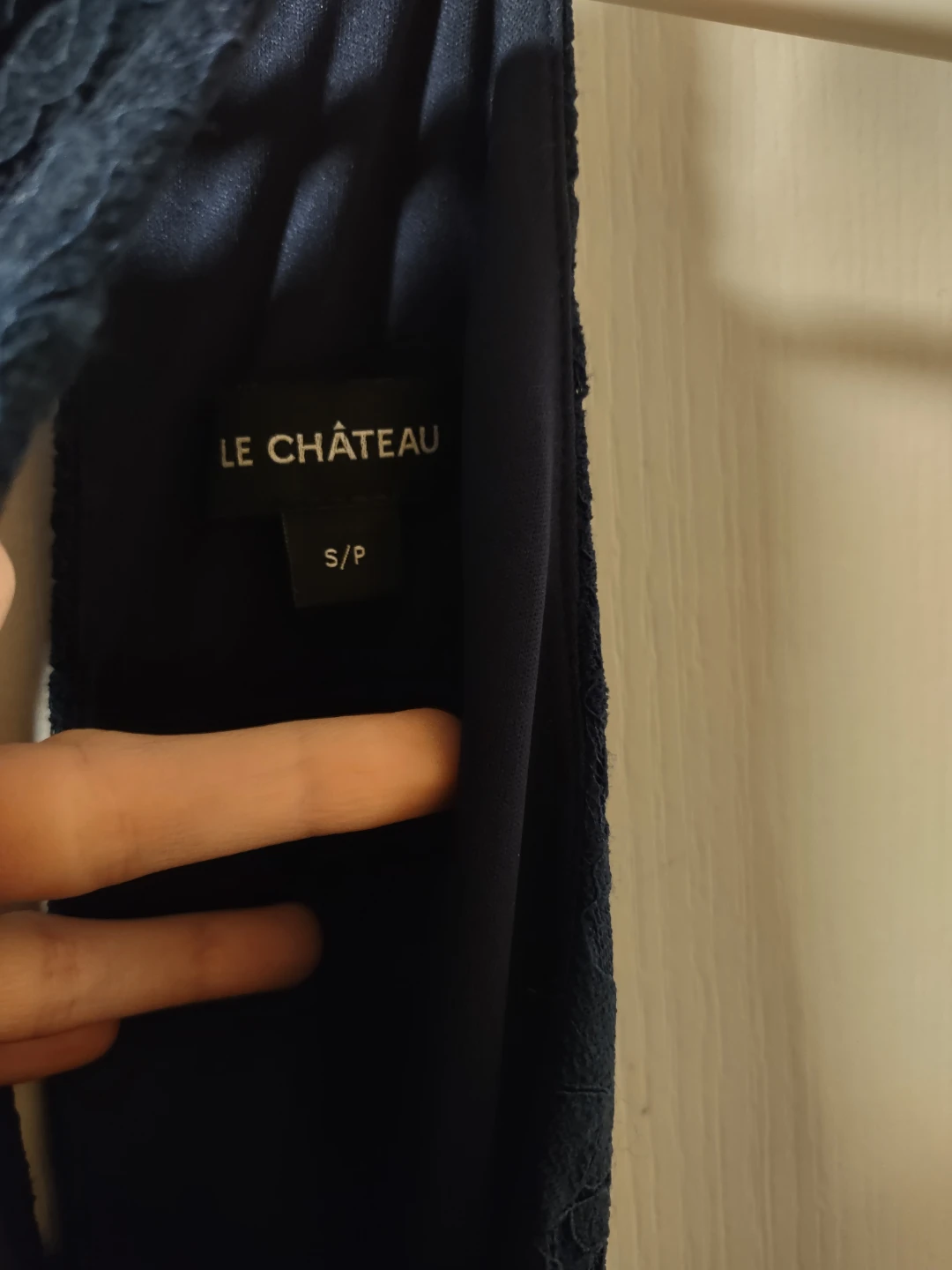 LE CHÂTEAU Navy Blue Lace & Pleated Dress S/P - photo 4