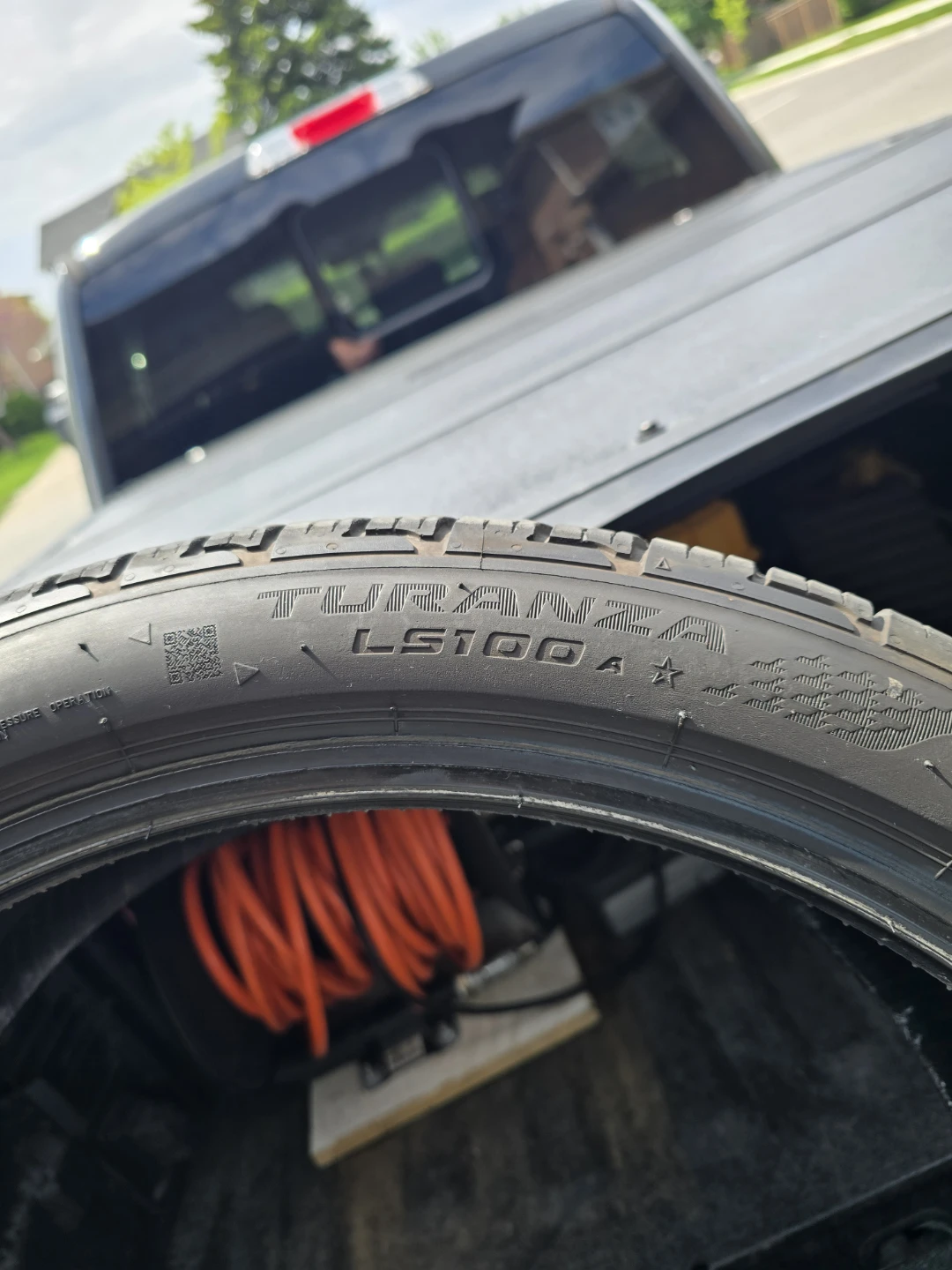 Bridgestone Turanza LS100. 225-40 R19 - photo 3