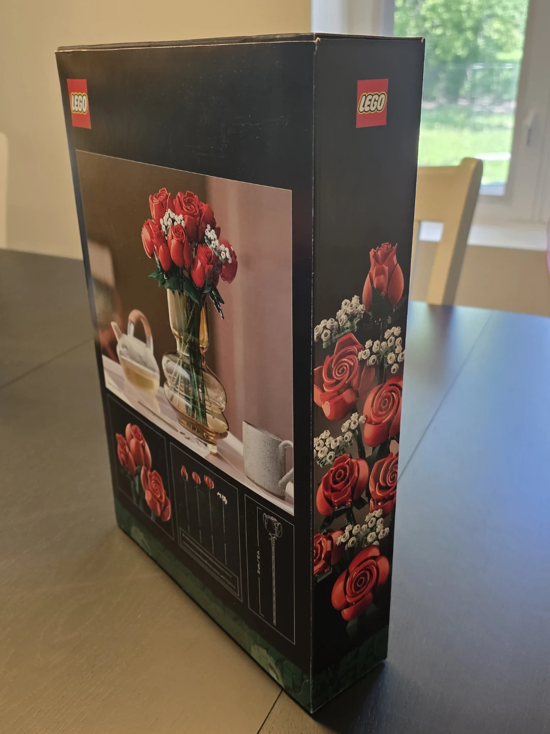 LEGO Botanical Collection Bouquet of Roses Building Set 10328 - photo 3