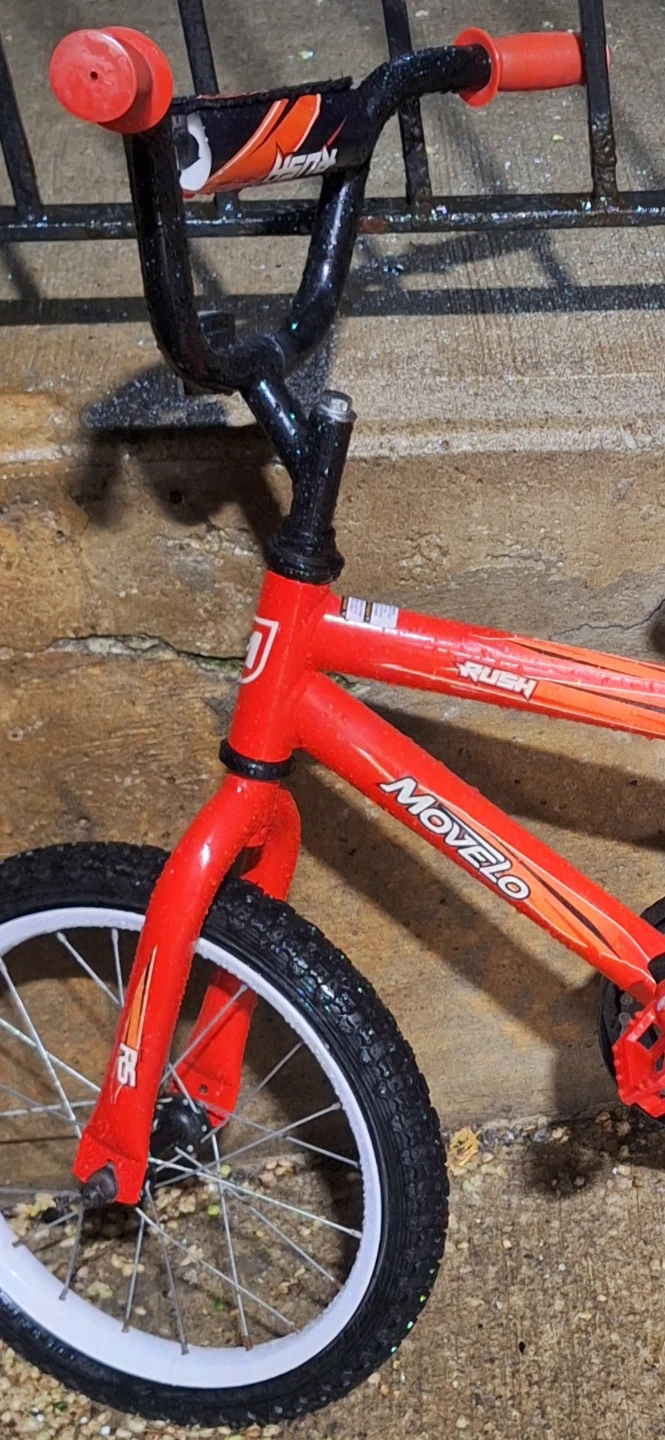 Red Movelo Rush Kids Bike with Training Wheels - photo 2