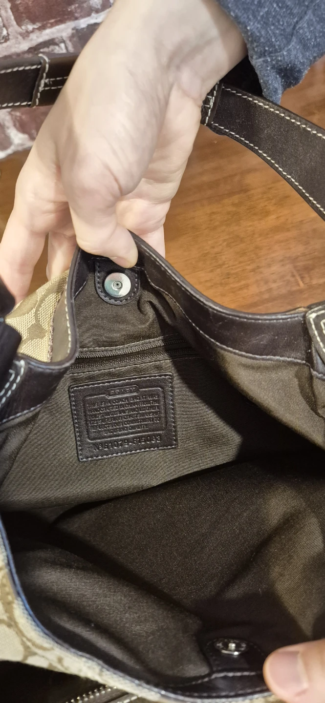 Coach Signature Canvas Hobo Bag - photo 5