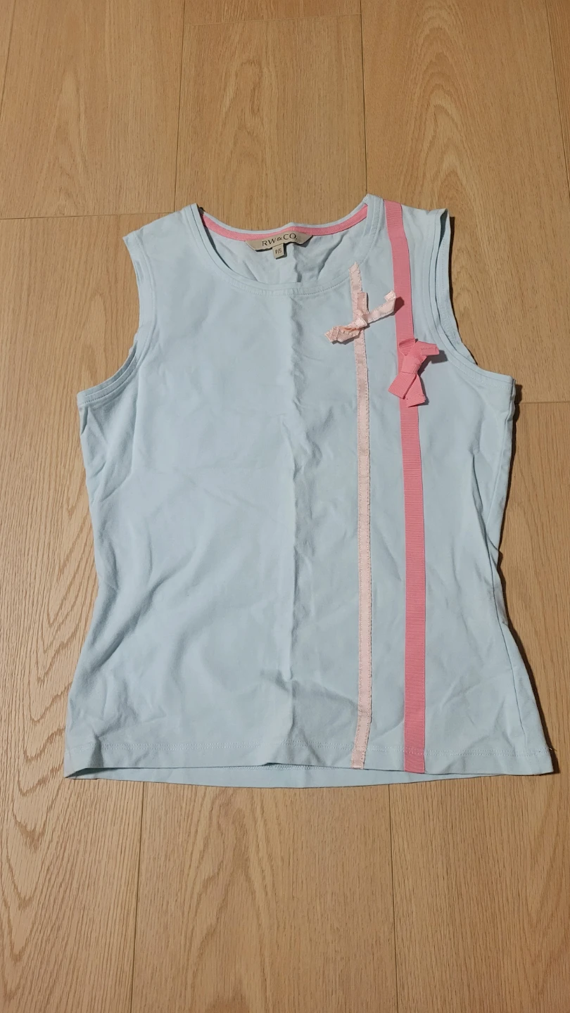 RW & CO. Blue Sleeveless Top with Pink Ribbon Detail - Size P/S