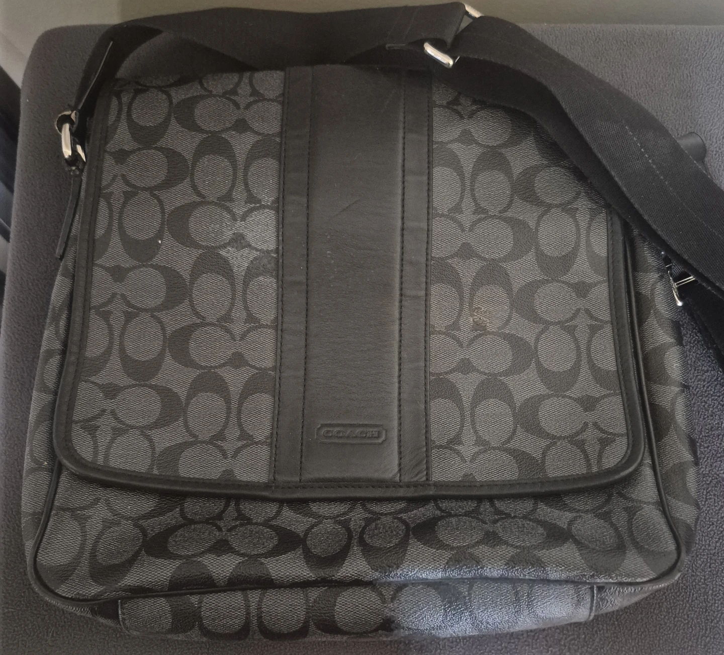 Coach Signature Canvas Messenger Bag
