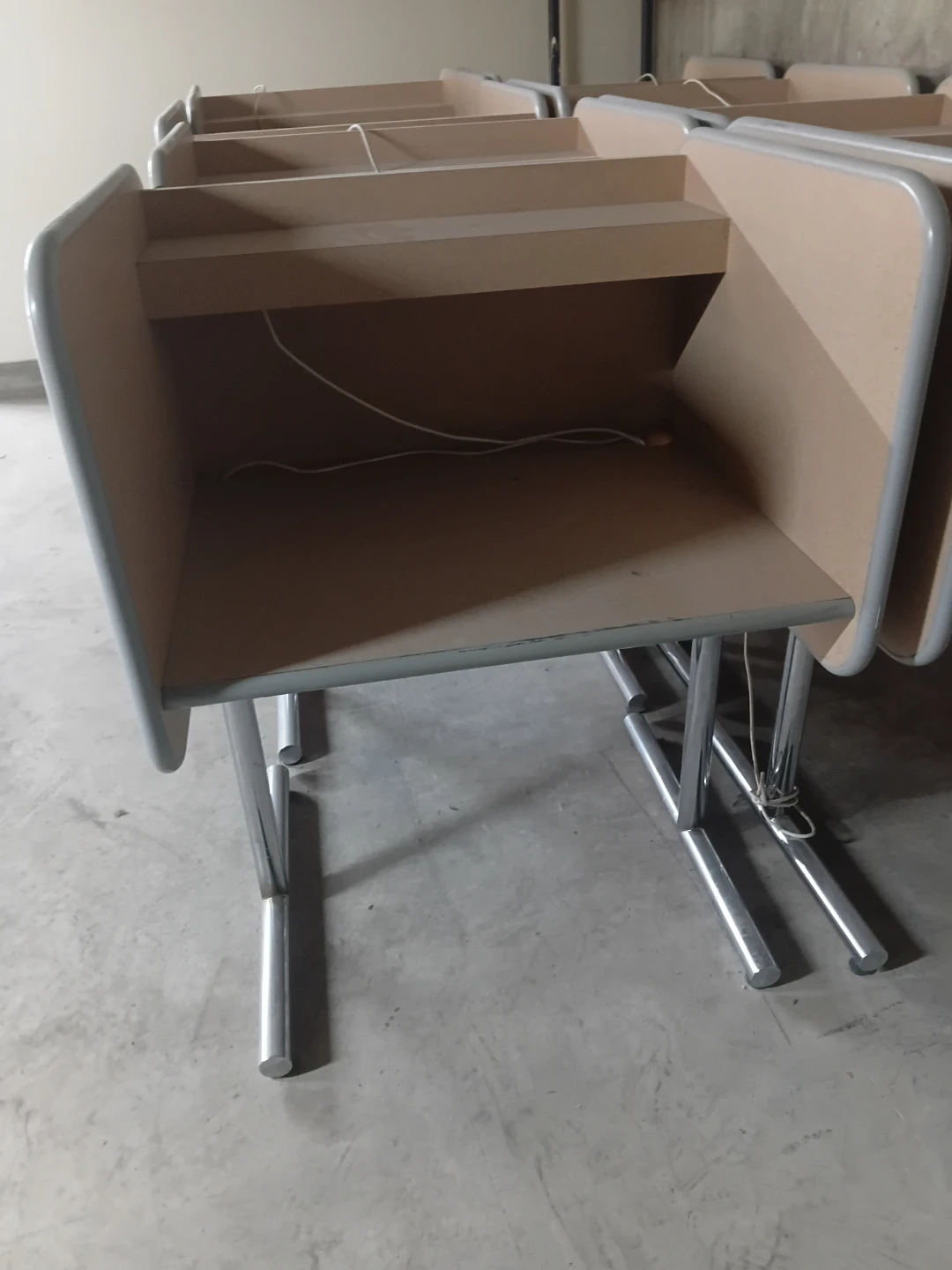 8 Cube desks - photo 2