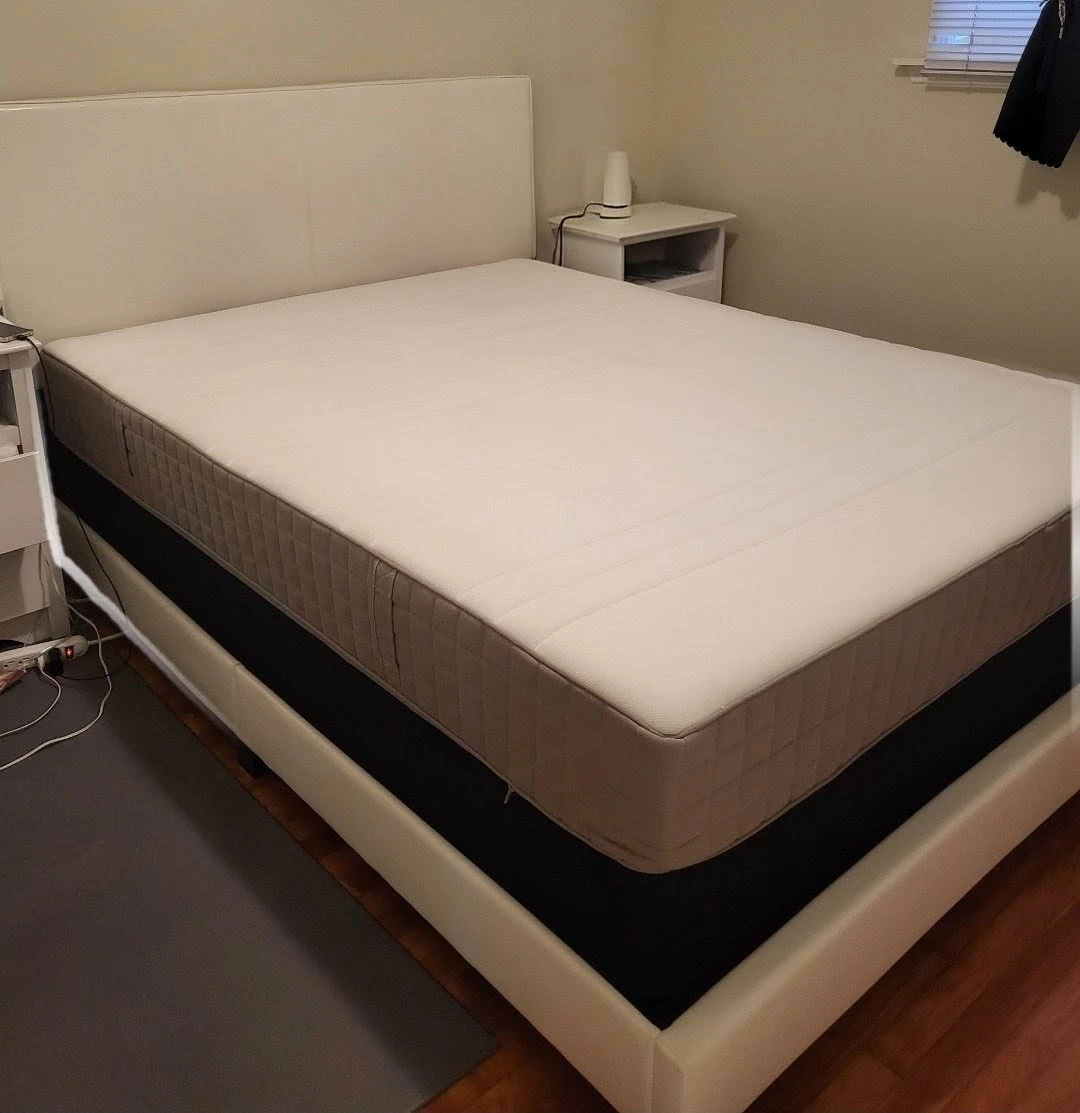 Queen Size Bed Set for Sale – Everything Must Go! - photo 4
