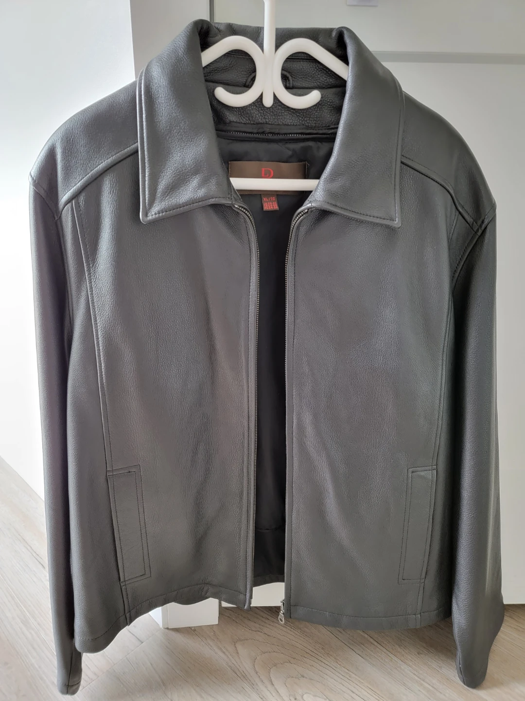Danier Black Leather Jacket XL/TG