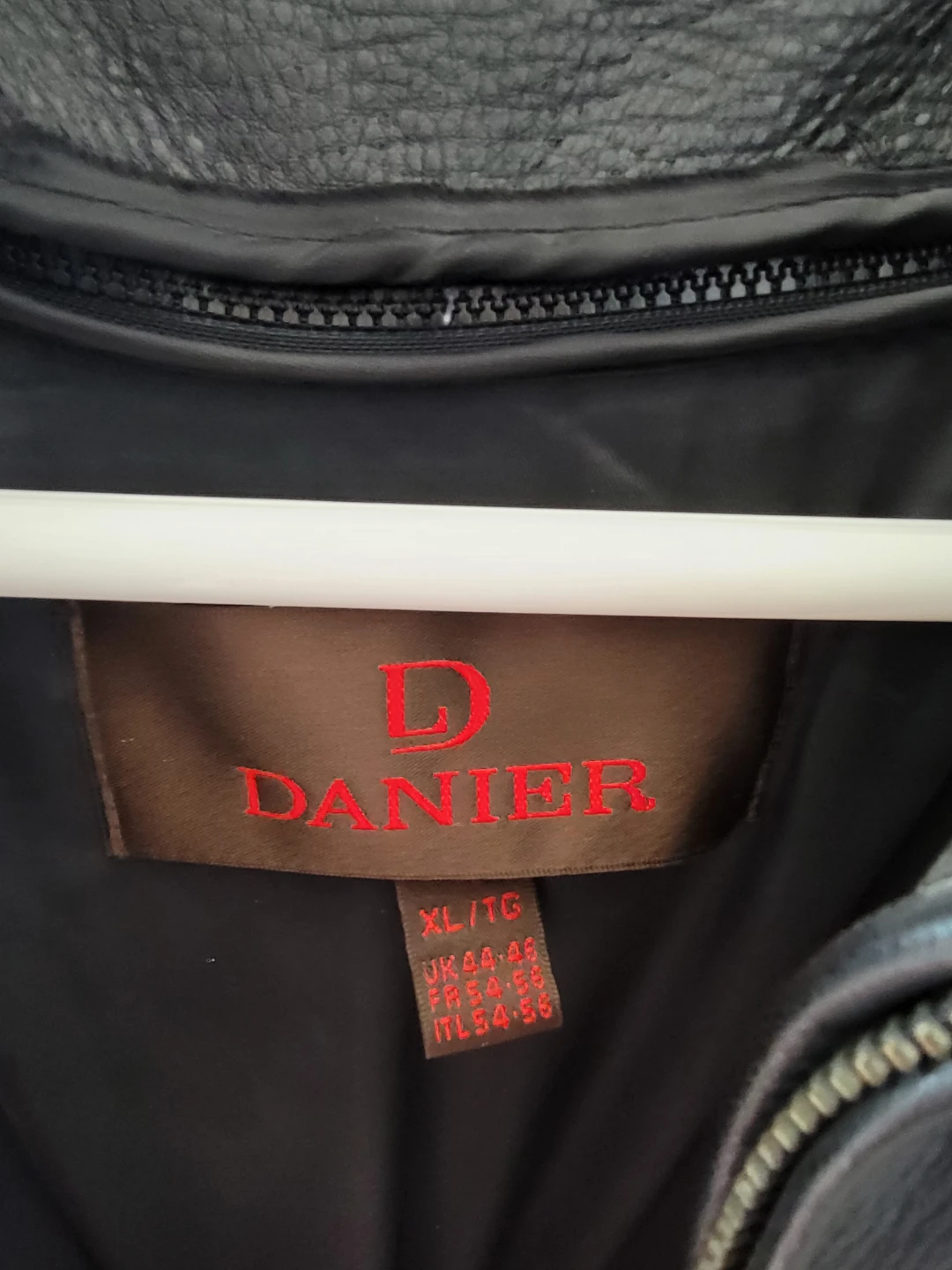 Danier Black Leather Jacket XL/TG - photo 3