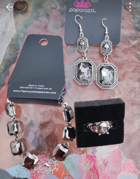 Paparazzi Jewelry Set - Bracelet, Earrings & Ring