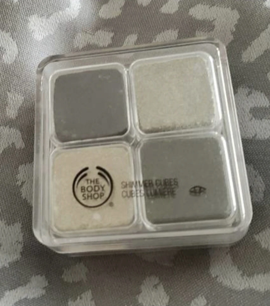 The Body Shop Shimmer Cubes Palette 20