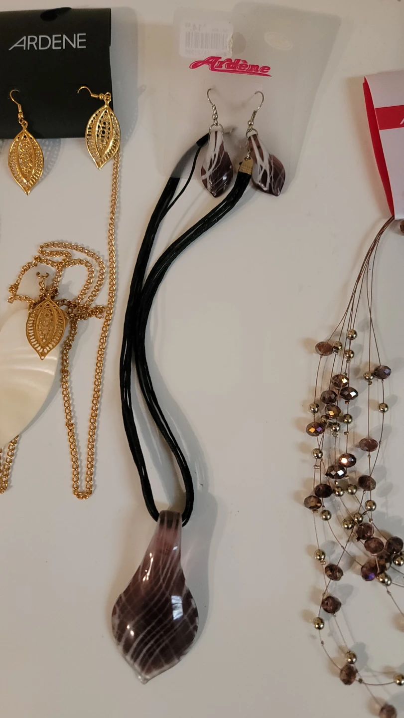 Ardene beaded necklace and earring set(18) - photo 2