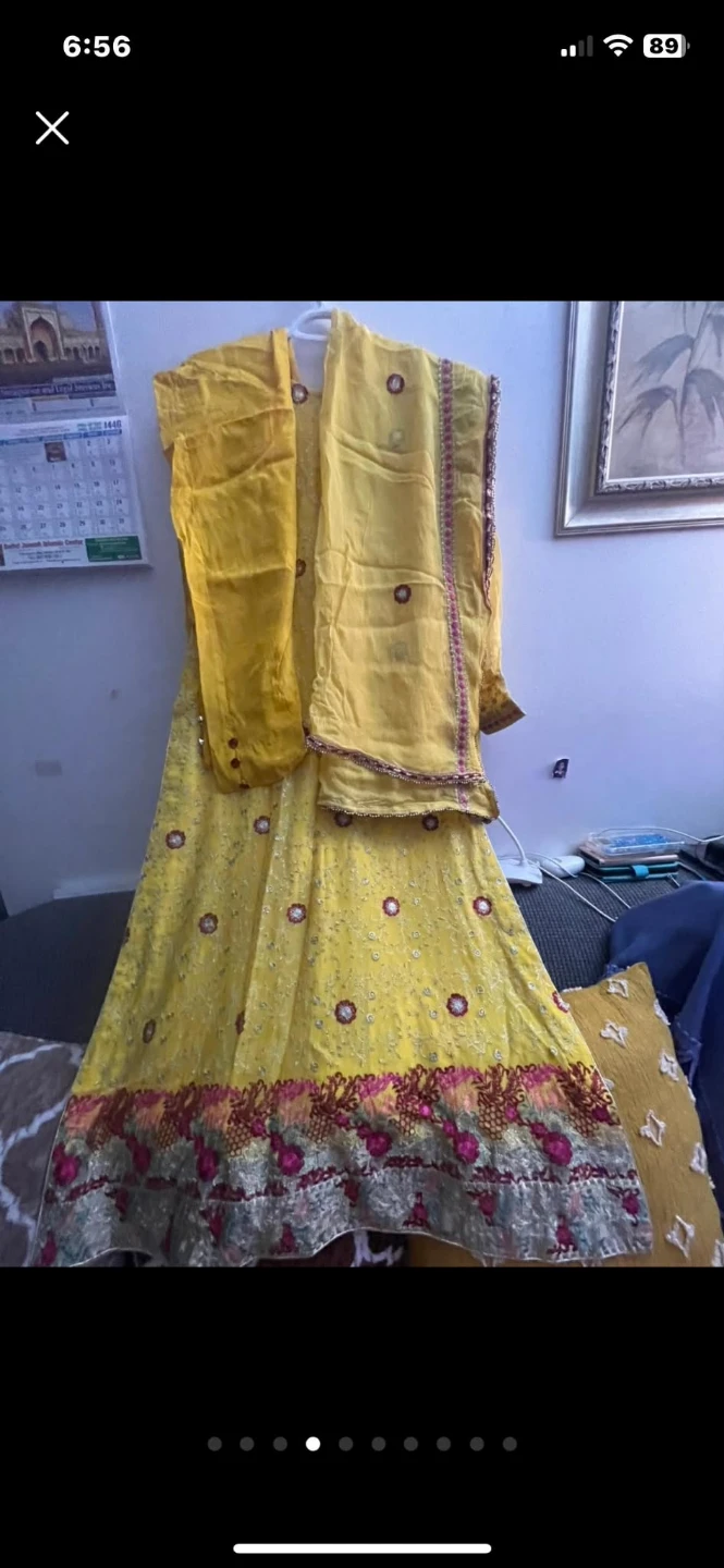 Yellow Embroidered Kurti with Dupatta - photo 2