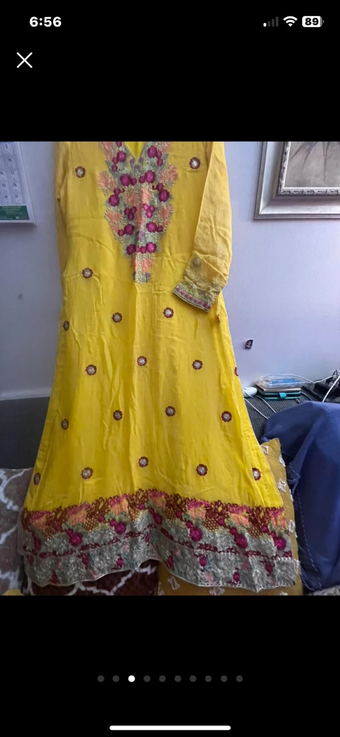 Yellow Embroidered Kurti with Dupatta - photo 5