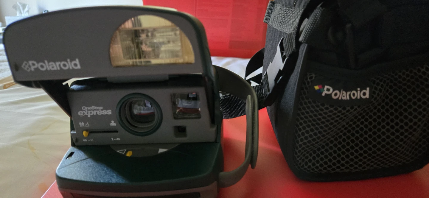 Polaroid one step Express Camara.