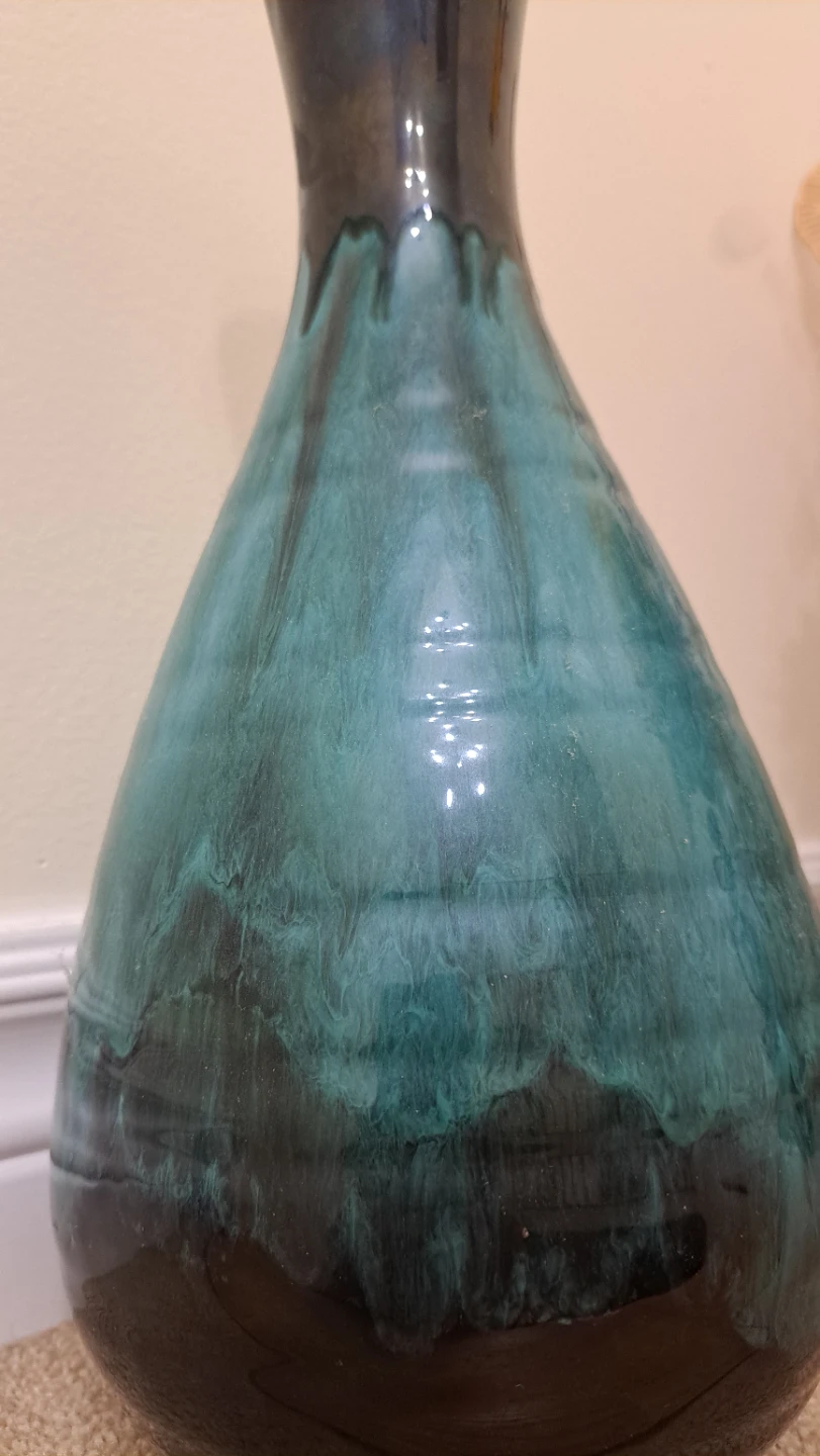 Vintage Blue Mountain Pottery Vase - photo 2