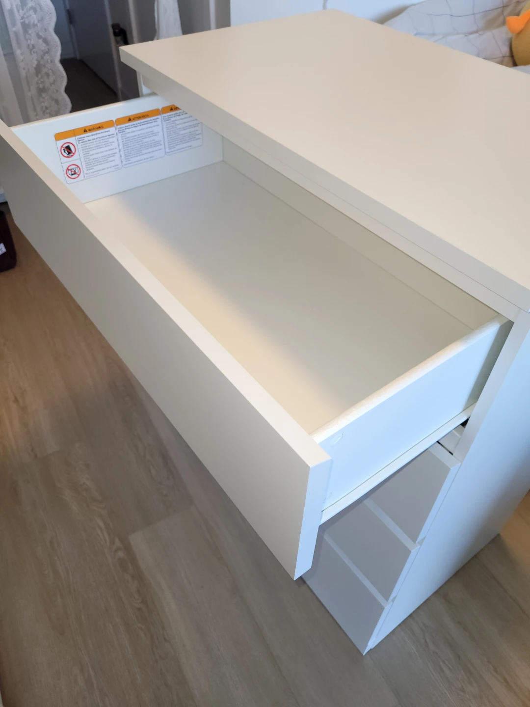 Ikea MALM 4-drawer dresser - photo 2