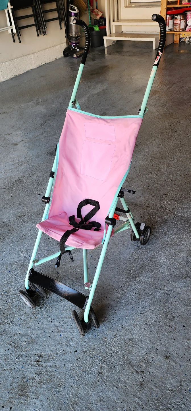 Cosco Lightweight Stroller - photo 2