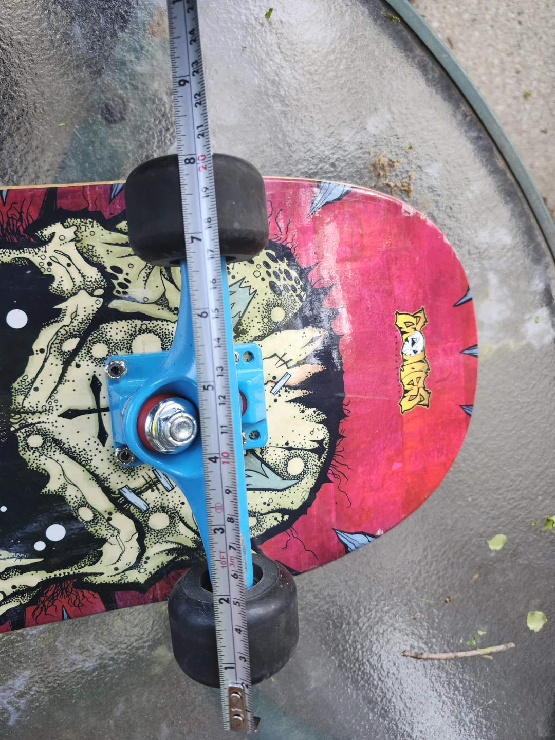 Skateboard 32 in long, 8.5 wide, 8.125 in track Great Design - photo 3