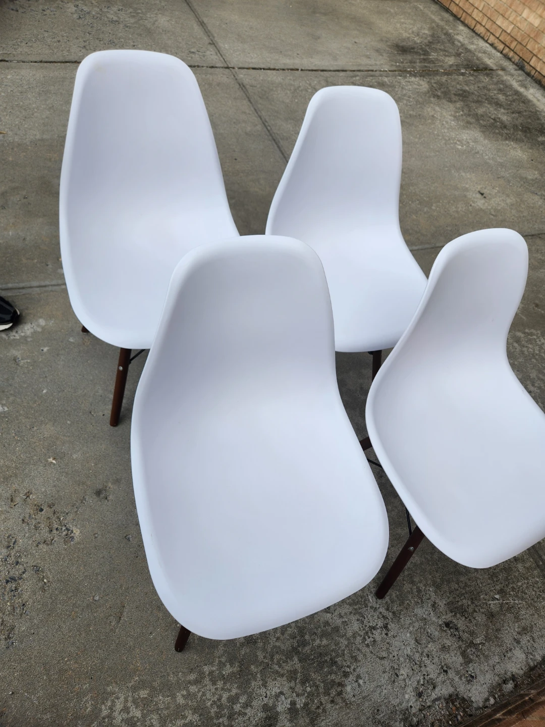Brand new Set of 4 White Dining Chairs