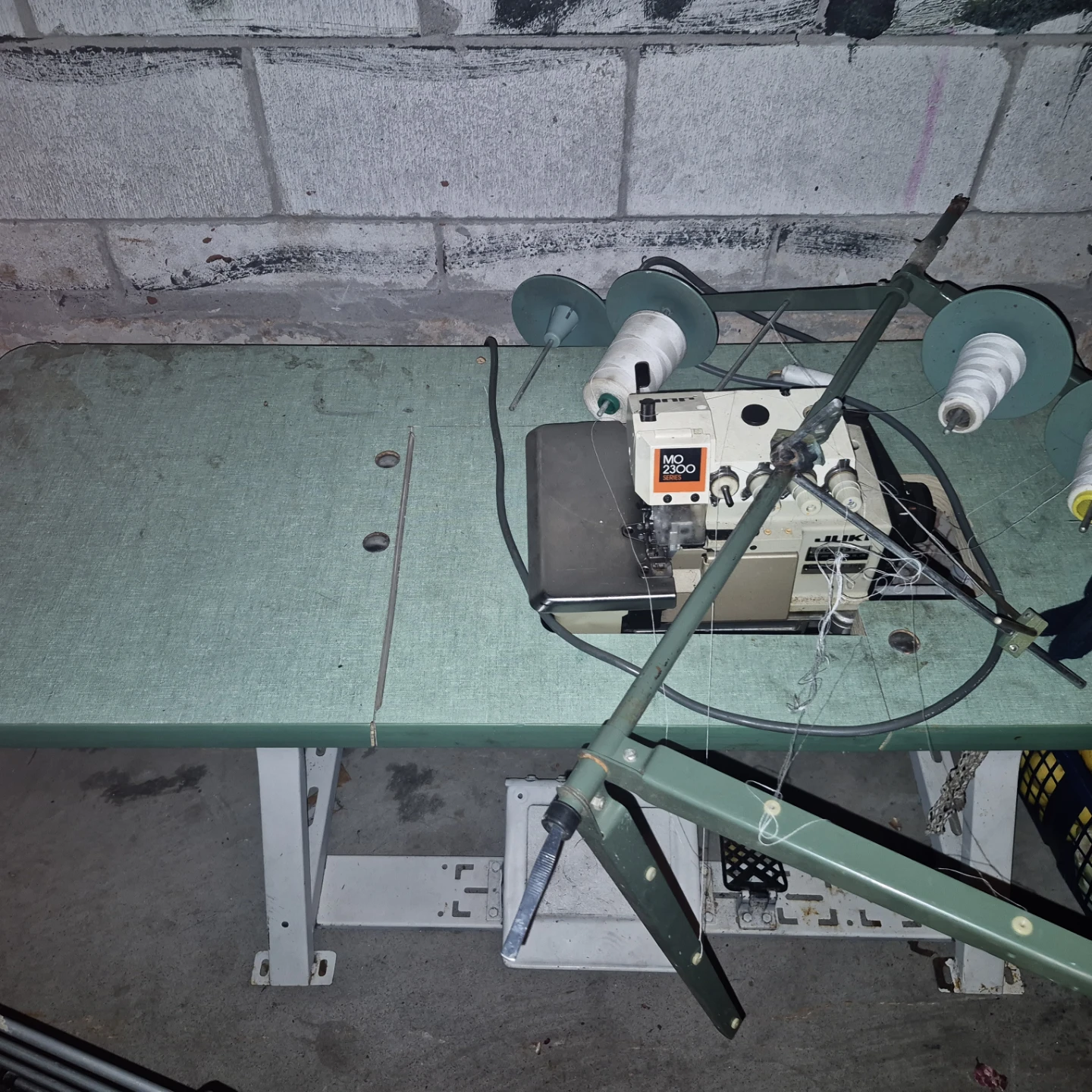 Sewing machines for both, 1500 or 750 each, negotiable. - photo 2