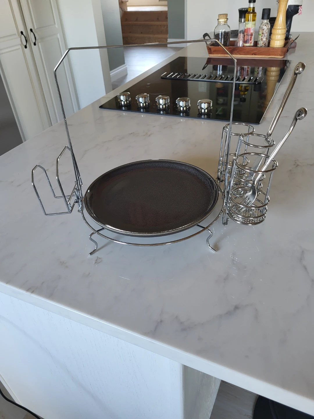 Chrome rack for plates,  utensils and napkinRack