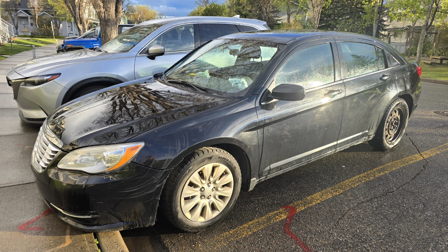 2013 Chrysler 200 - photo 2