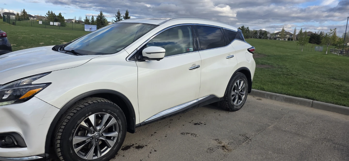 White Nissan Murano SUV - photo 5