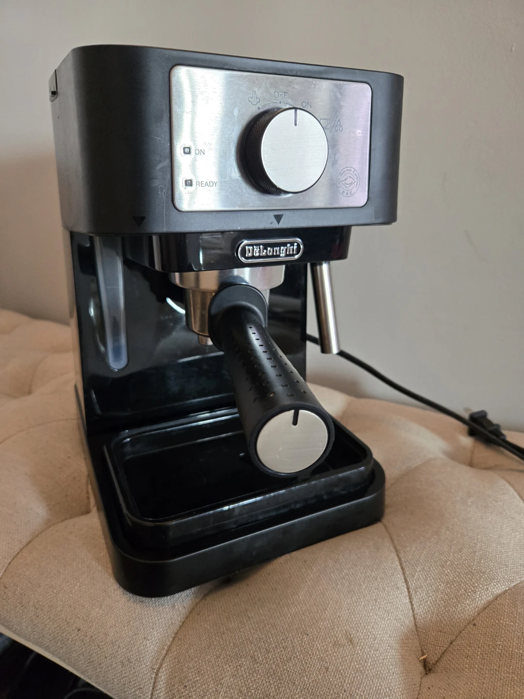 DeLonghi Stilosa Compact Espresso Maker