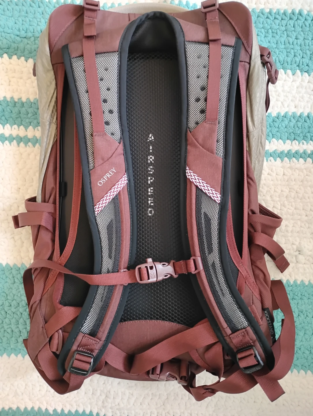 Osprey Tropos 32L unisex daypack / backpack *only $120* - photo 2