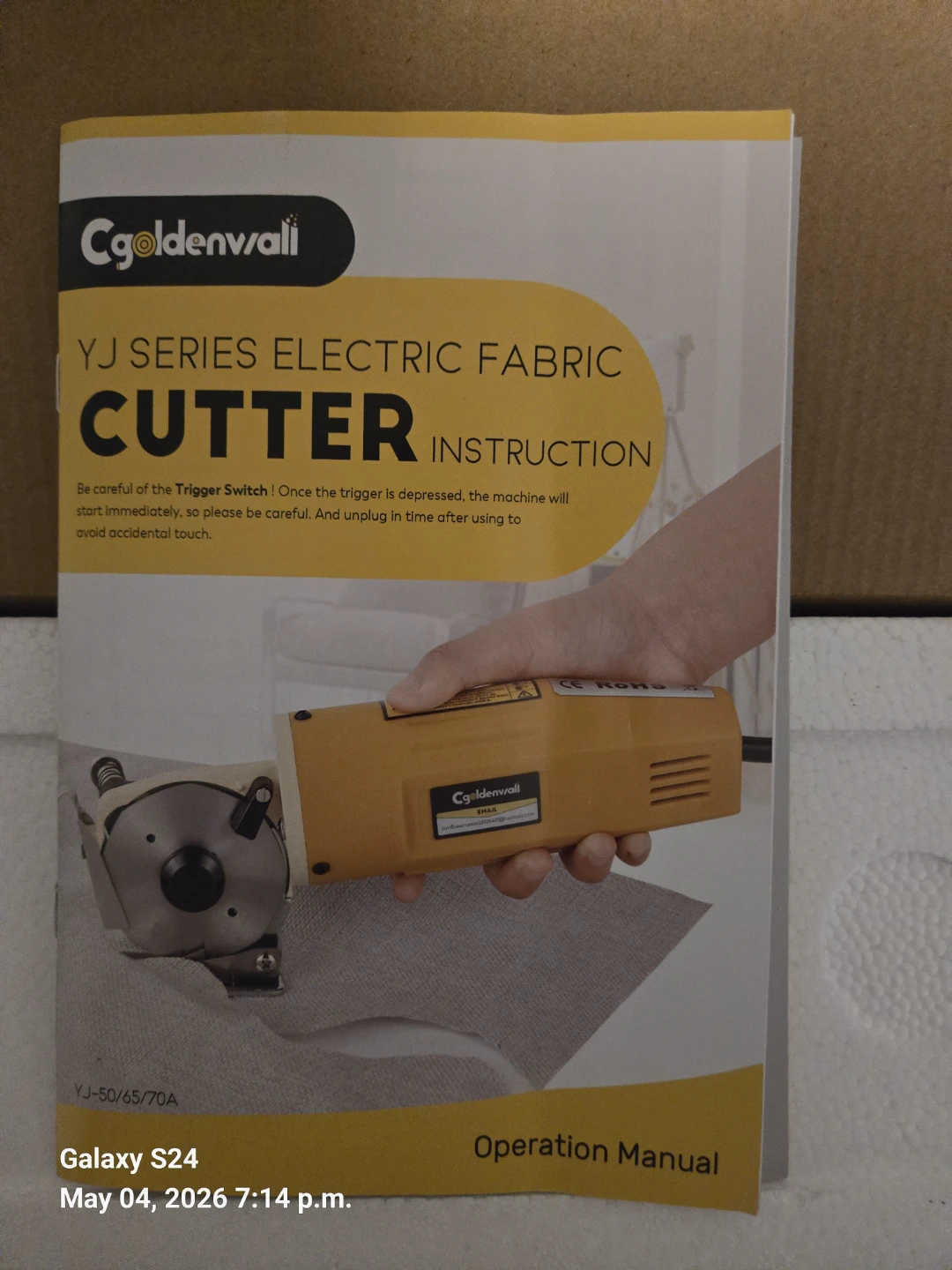 Electric Fabric Rotary Cutter - Cuts 8+ Layers - photo 3