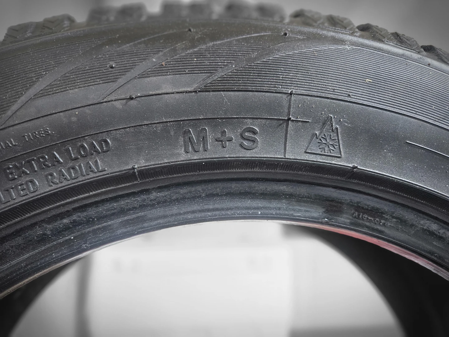 Toyo Observe GSI-5 205/55R16 94T Winter Tire - photo 2