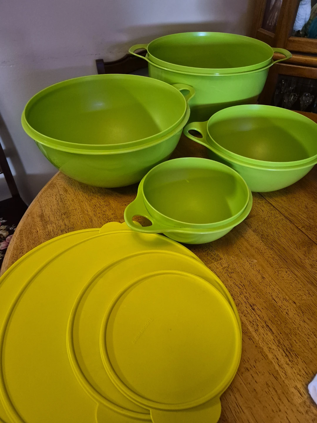 Thatsa Bowl 8 pc Tupperware Bowl Set - photo 4