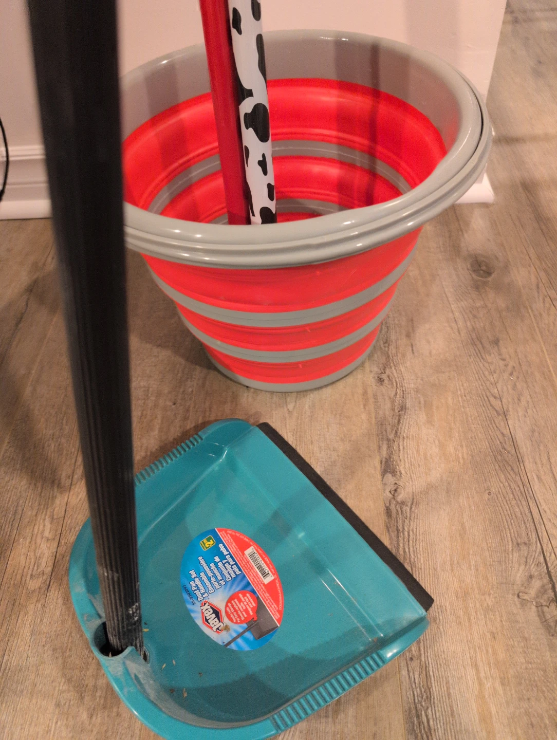 Collapsible Bucket and Dustpan Set - photo 2