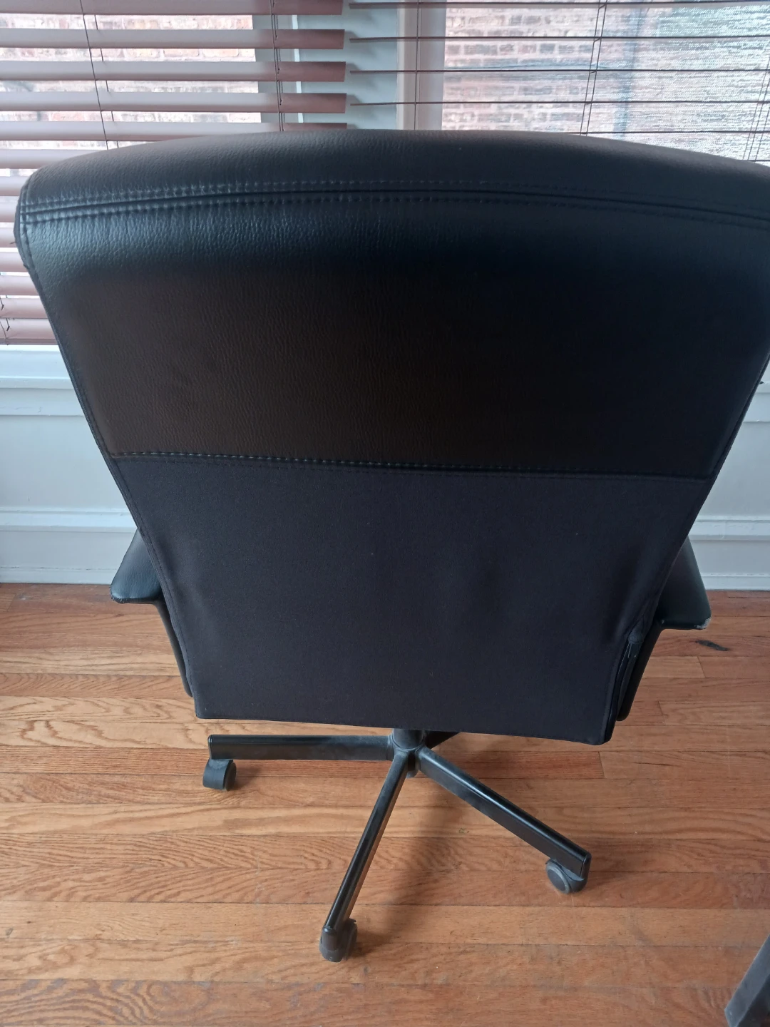 Black Faux Leather Office Chair - photo 3