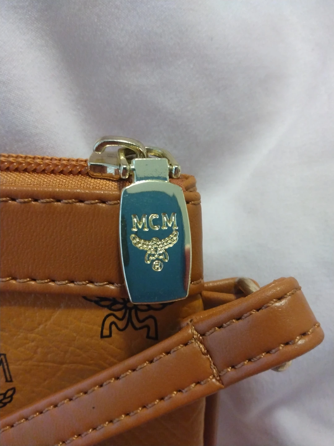 Authentic MCM Sling Handbag. - photo 2