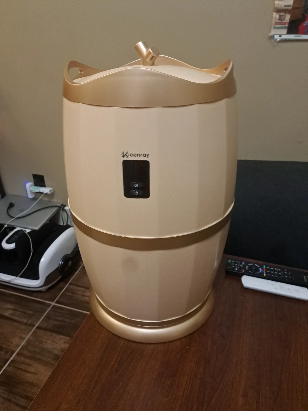 Brand new bucket towel warmer - photo 2