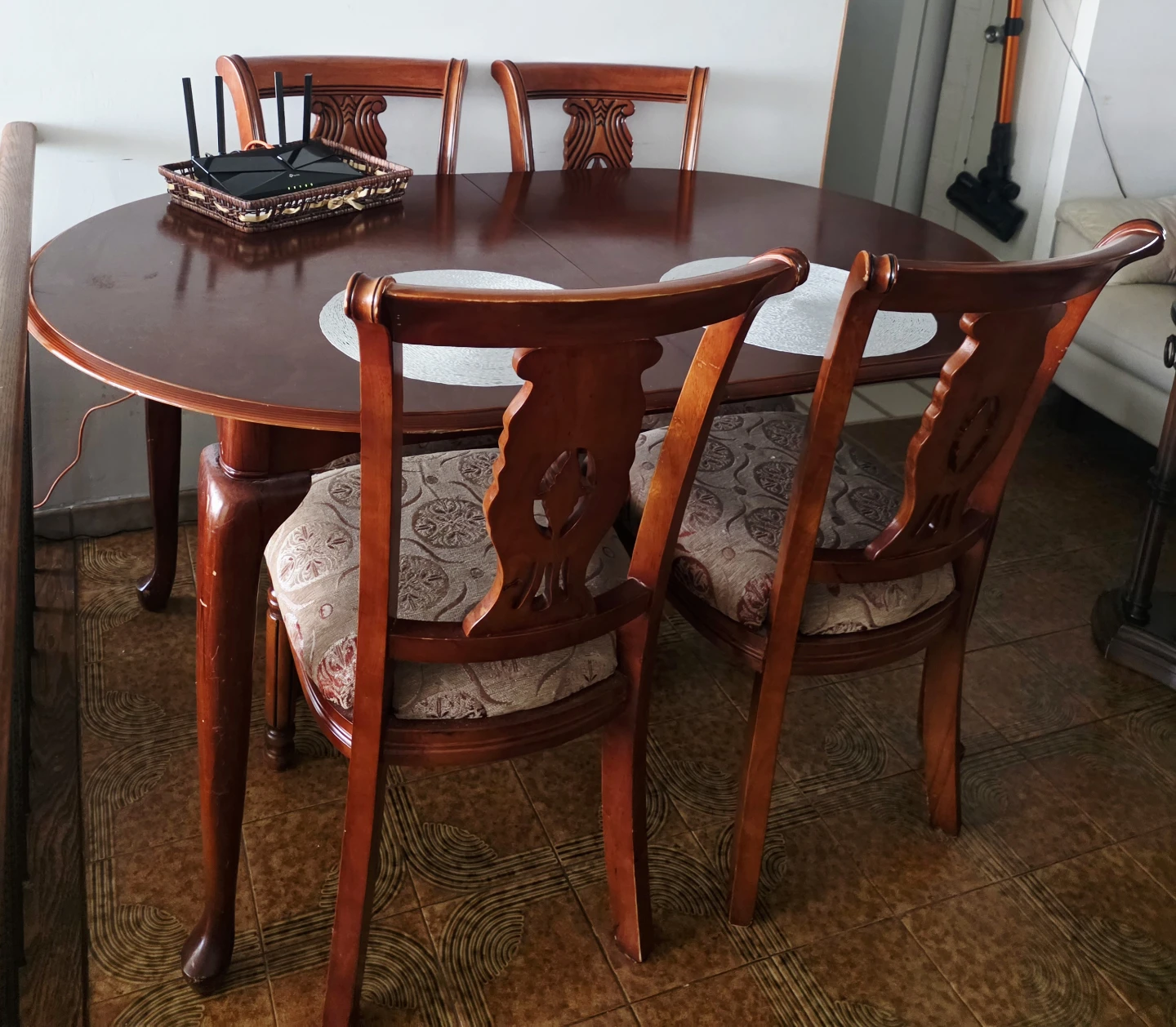 Dining Table with 4 Chairs - photo 3