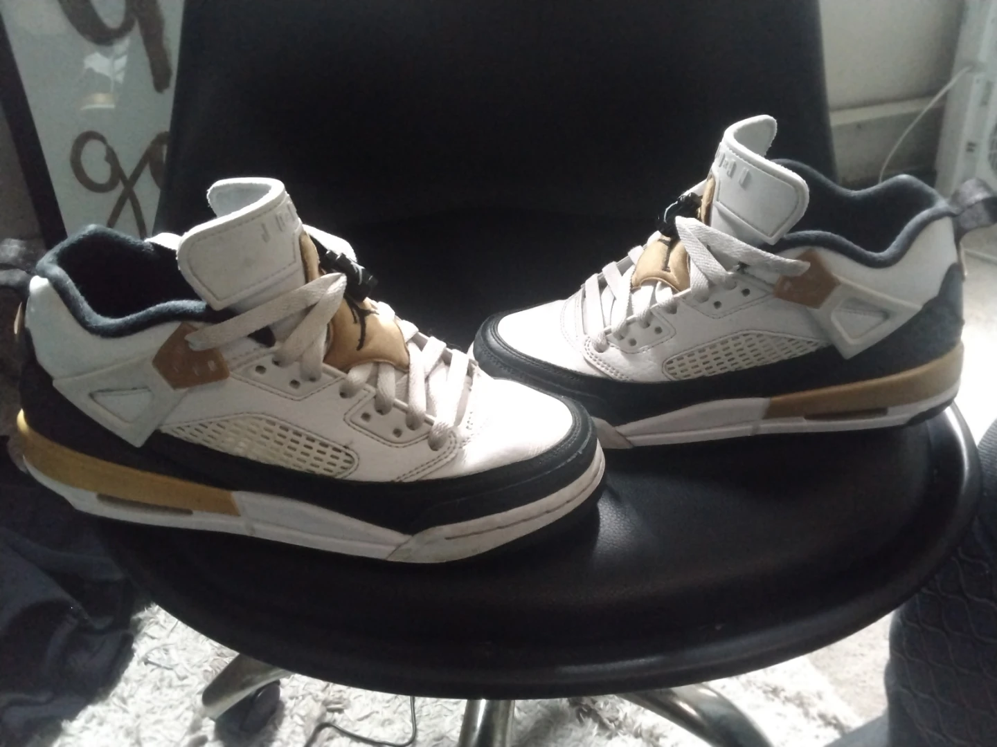 Jordan Sneakers - photo 4