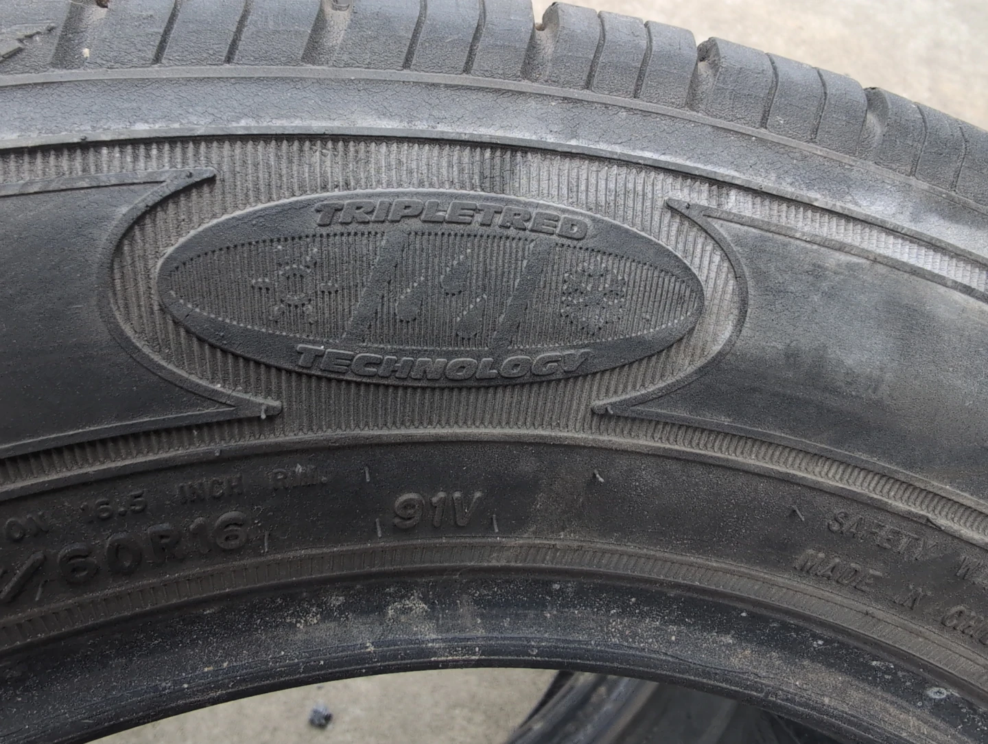 Goodyear TripleTred All-Season Tires P205/60R16 - photo 4