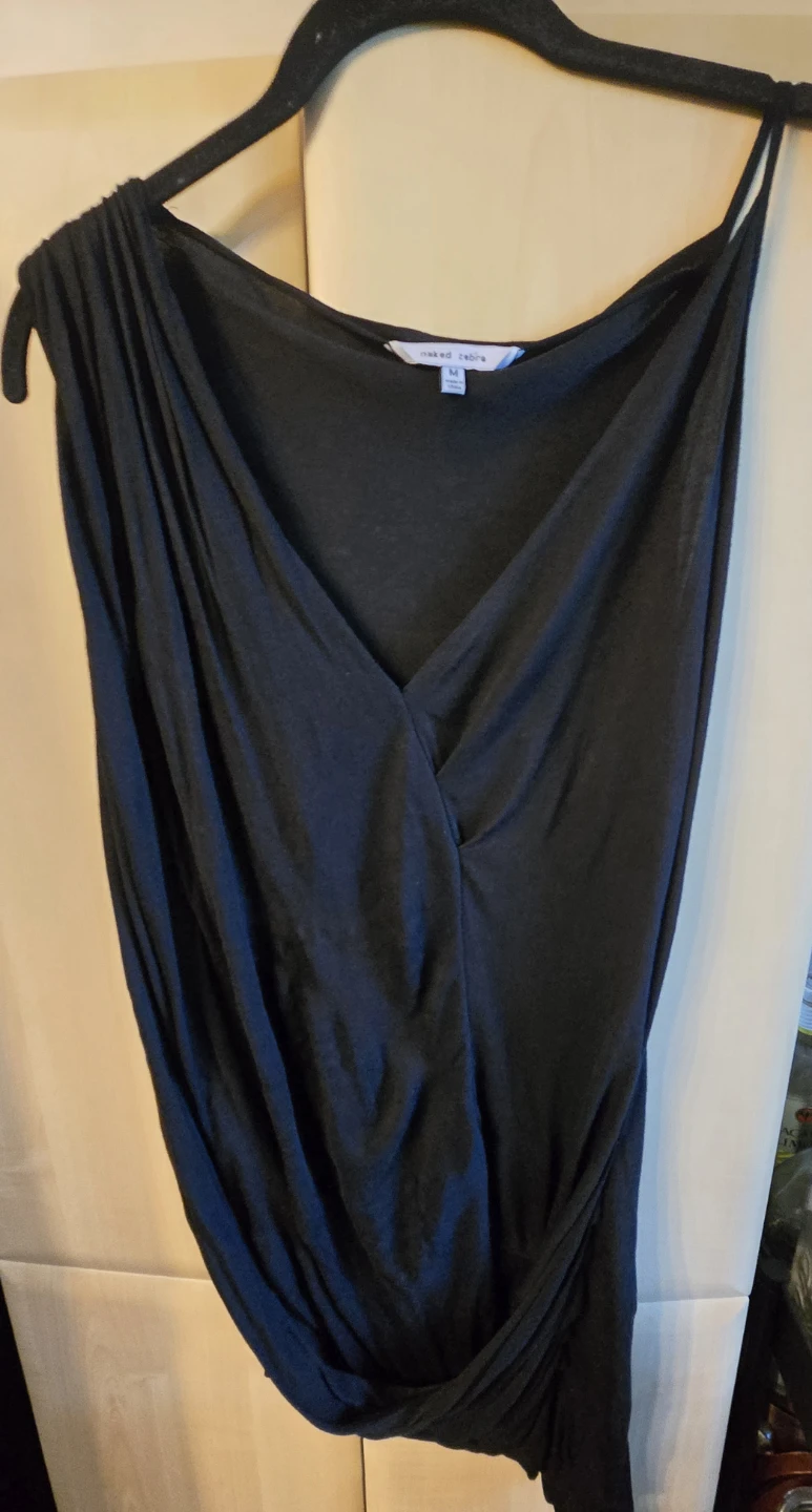 V-Neck Sleeveless Drape Symmetrical Tank [M]