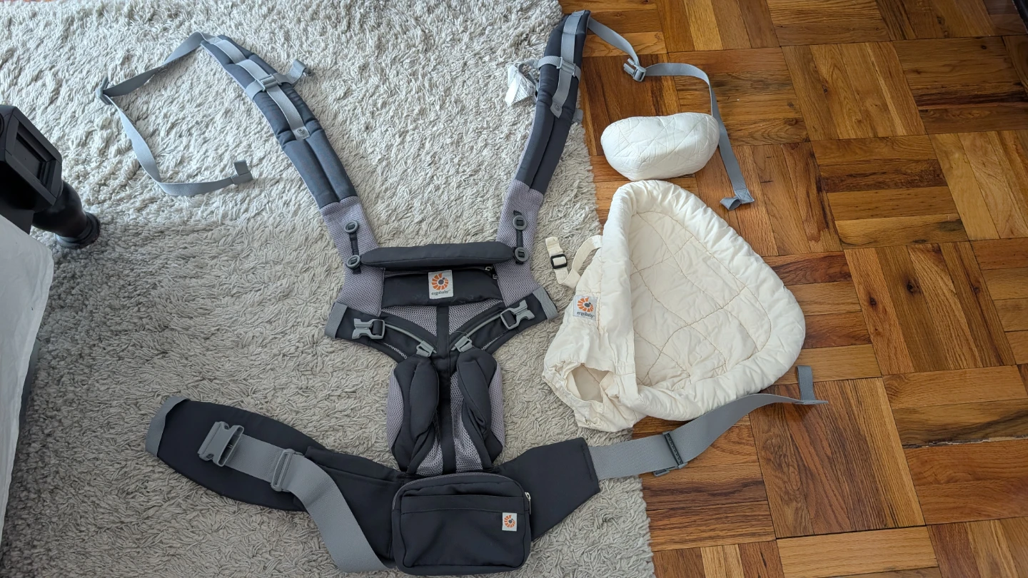 Ergobaby Baby Carrier with Infant Insert - photo 2