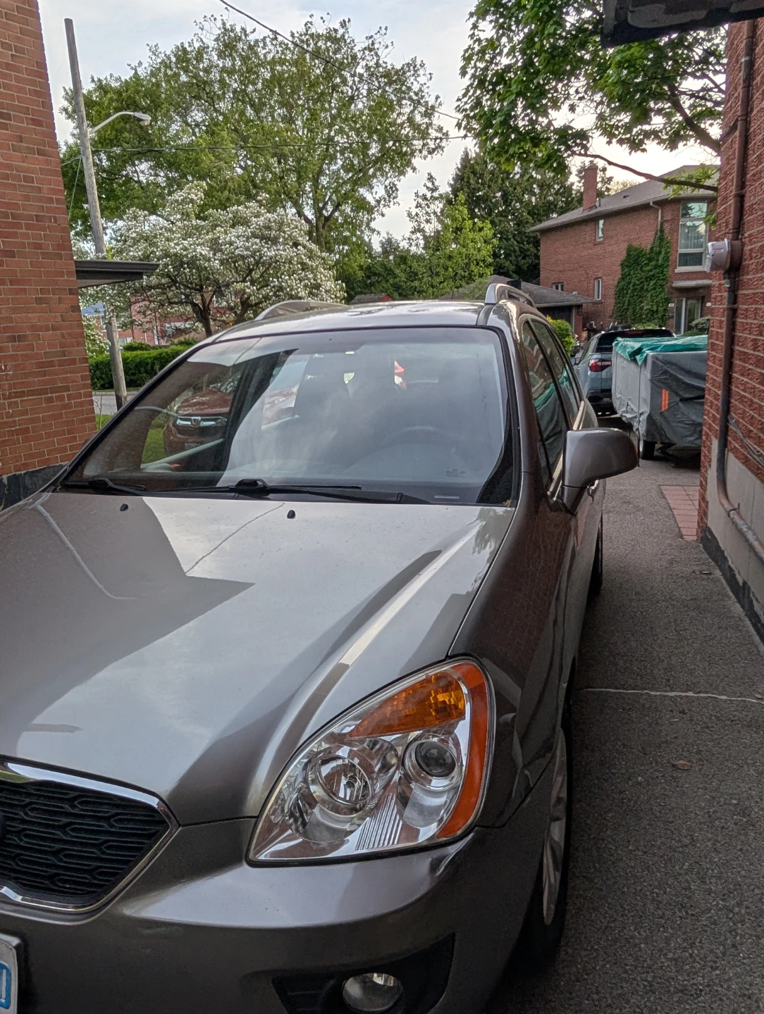 2011 Kia Rondo