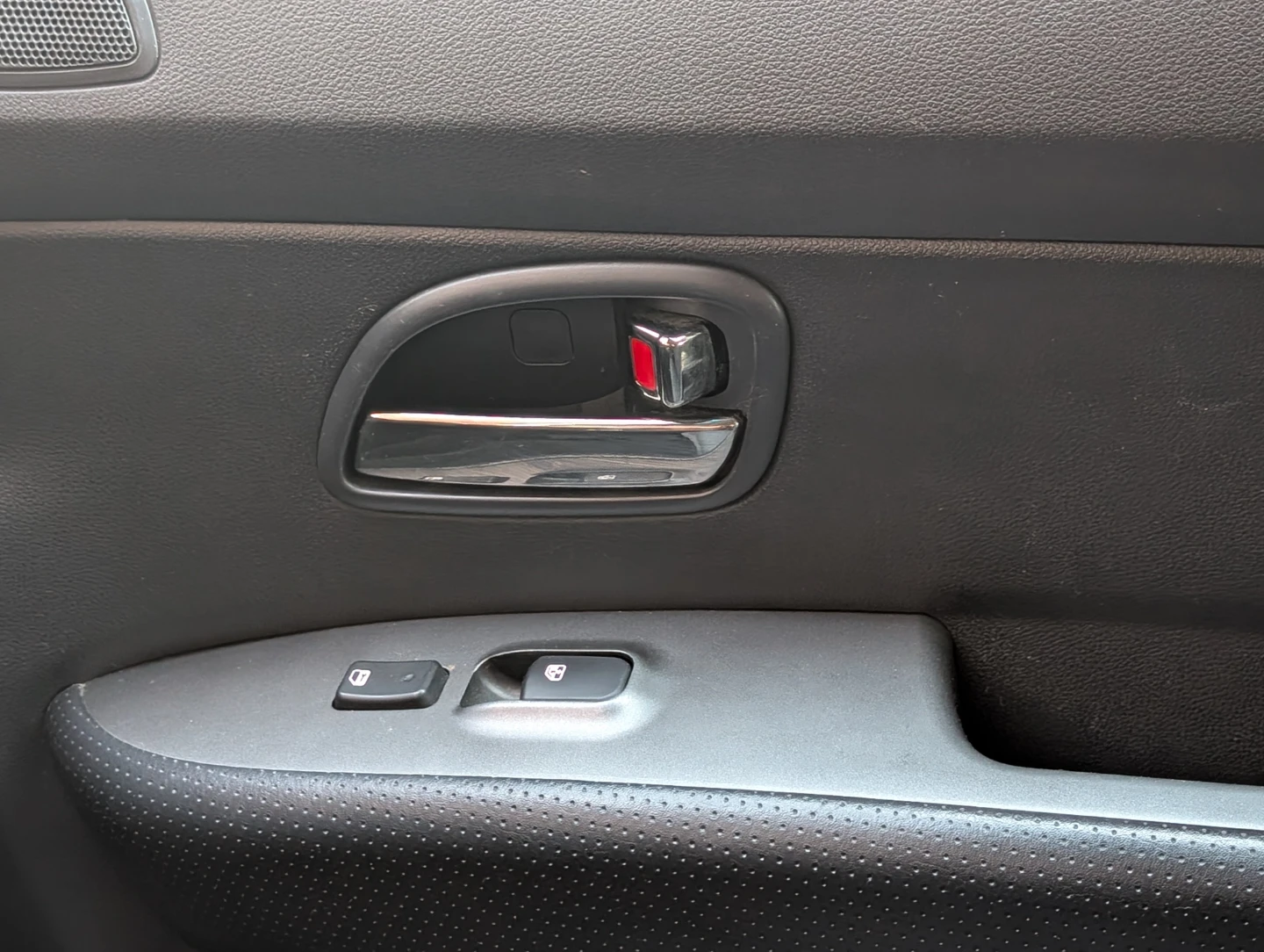 2011 Kia Rondo - photo 4