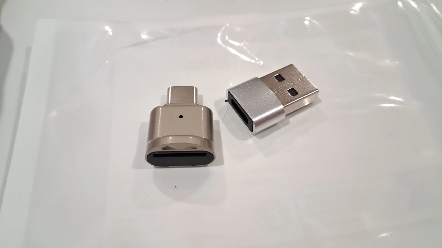 Type C MicroSD Card Reader TF Card w USB C to USB A Adapter - photo 4