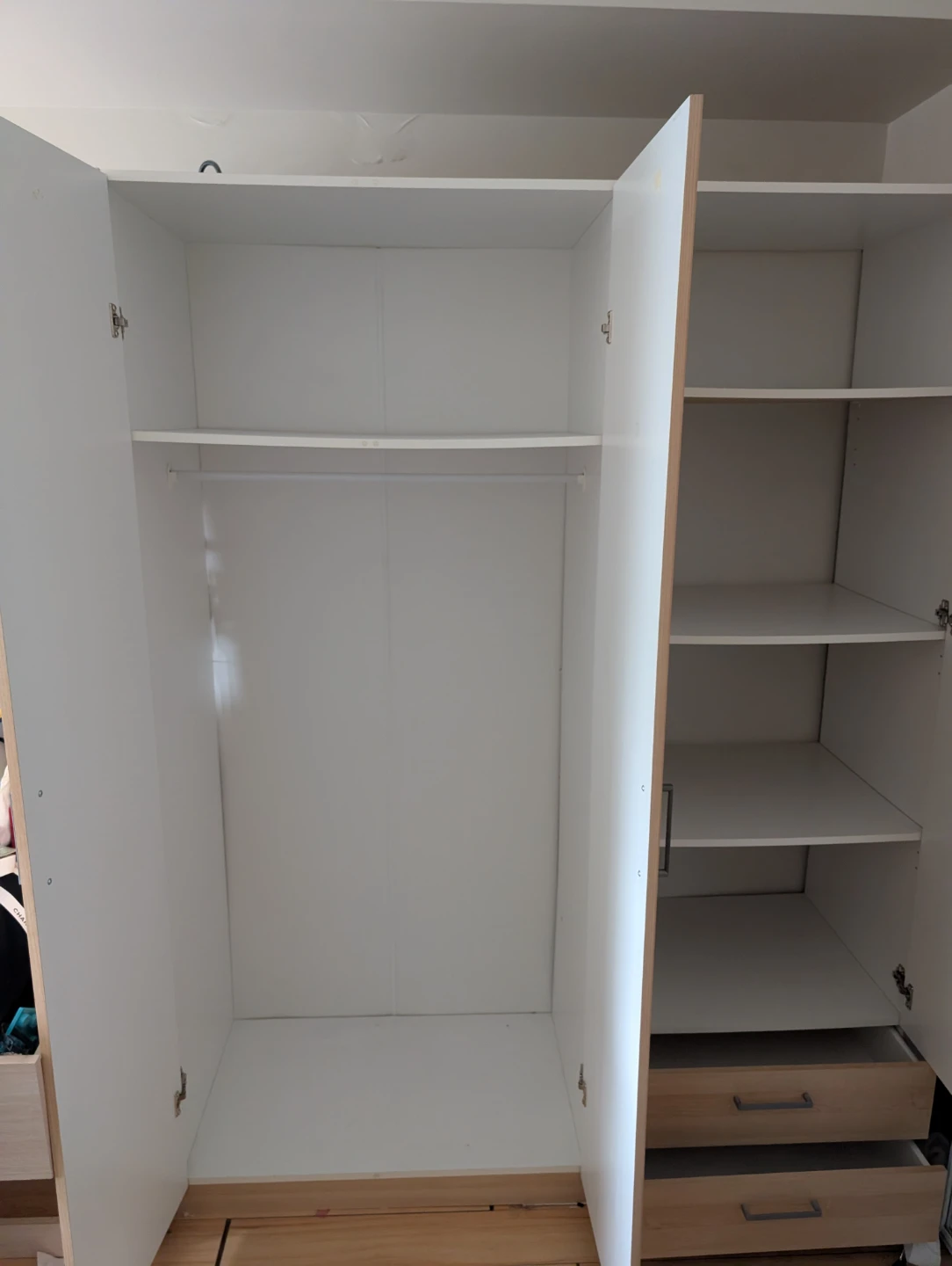 Light Wood 3-Door Wardrobe with Drawers - photo 5