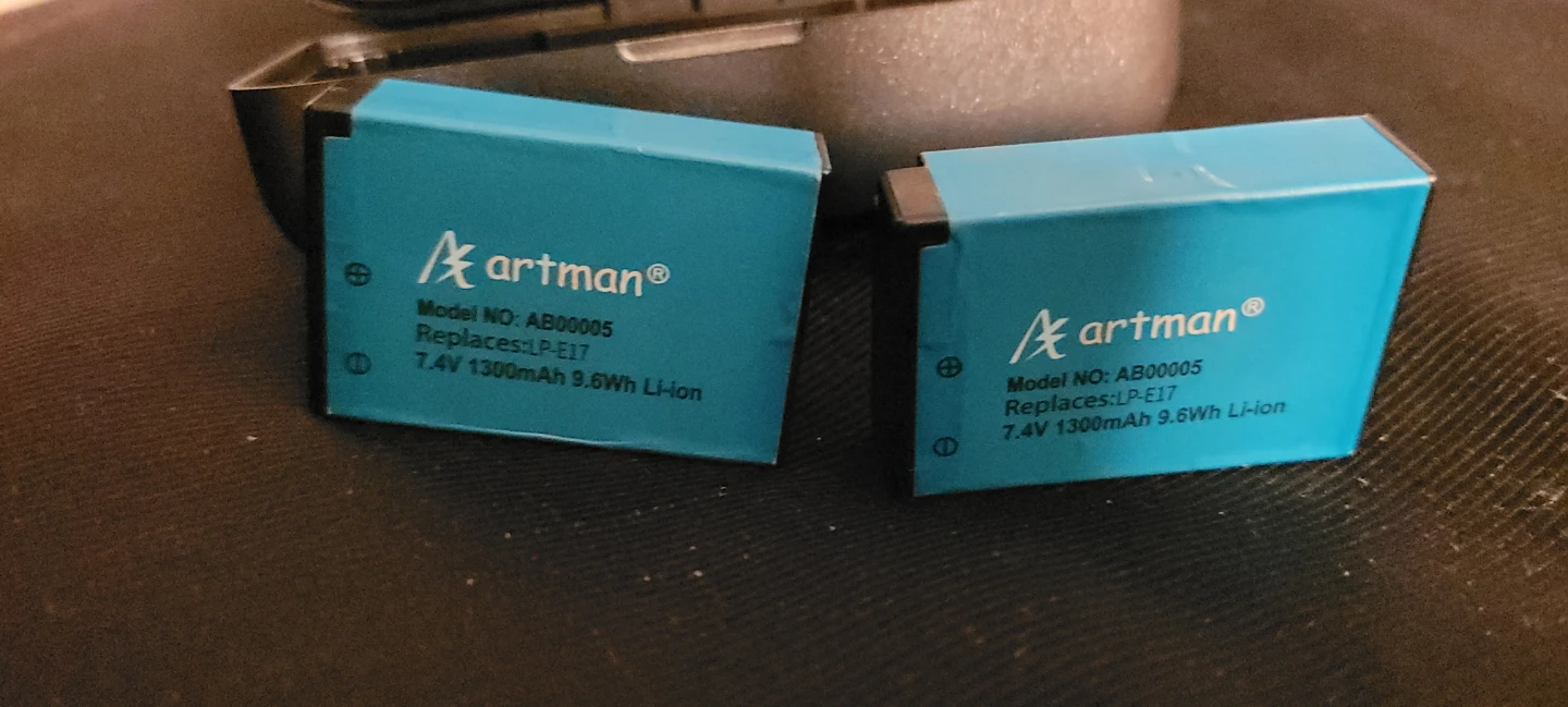 Artman LCD Dual Slot Battery Charger with 2x 7.4V Batteries - photo 2