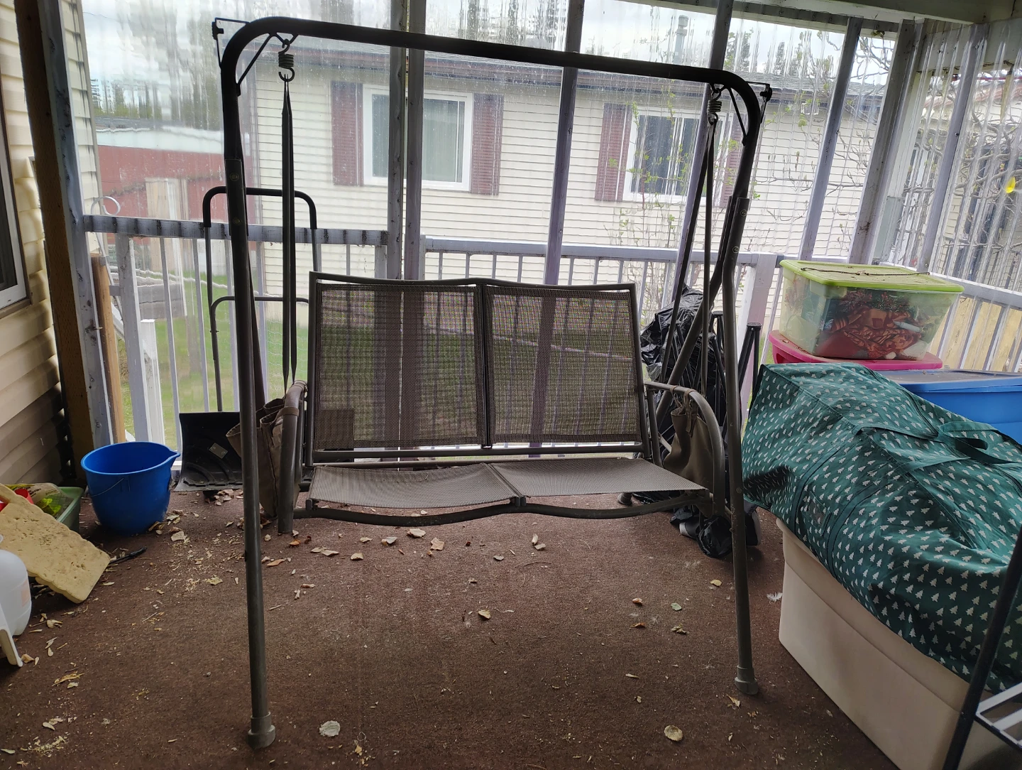 Patio Swing Chair with Side Pockets