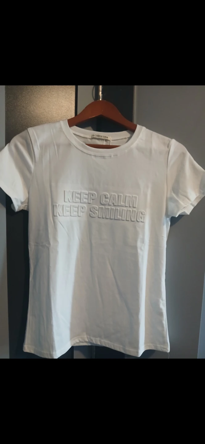 "Keep Calm Keep Smiling" T-Shirt