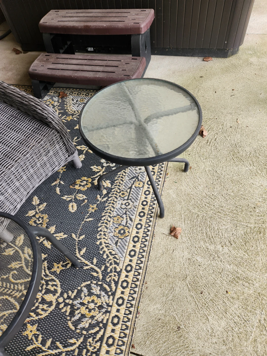Round Glass Top Side Table - photo 2
