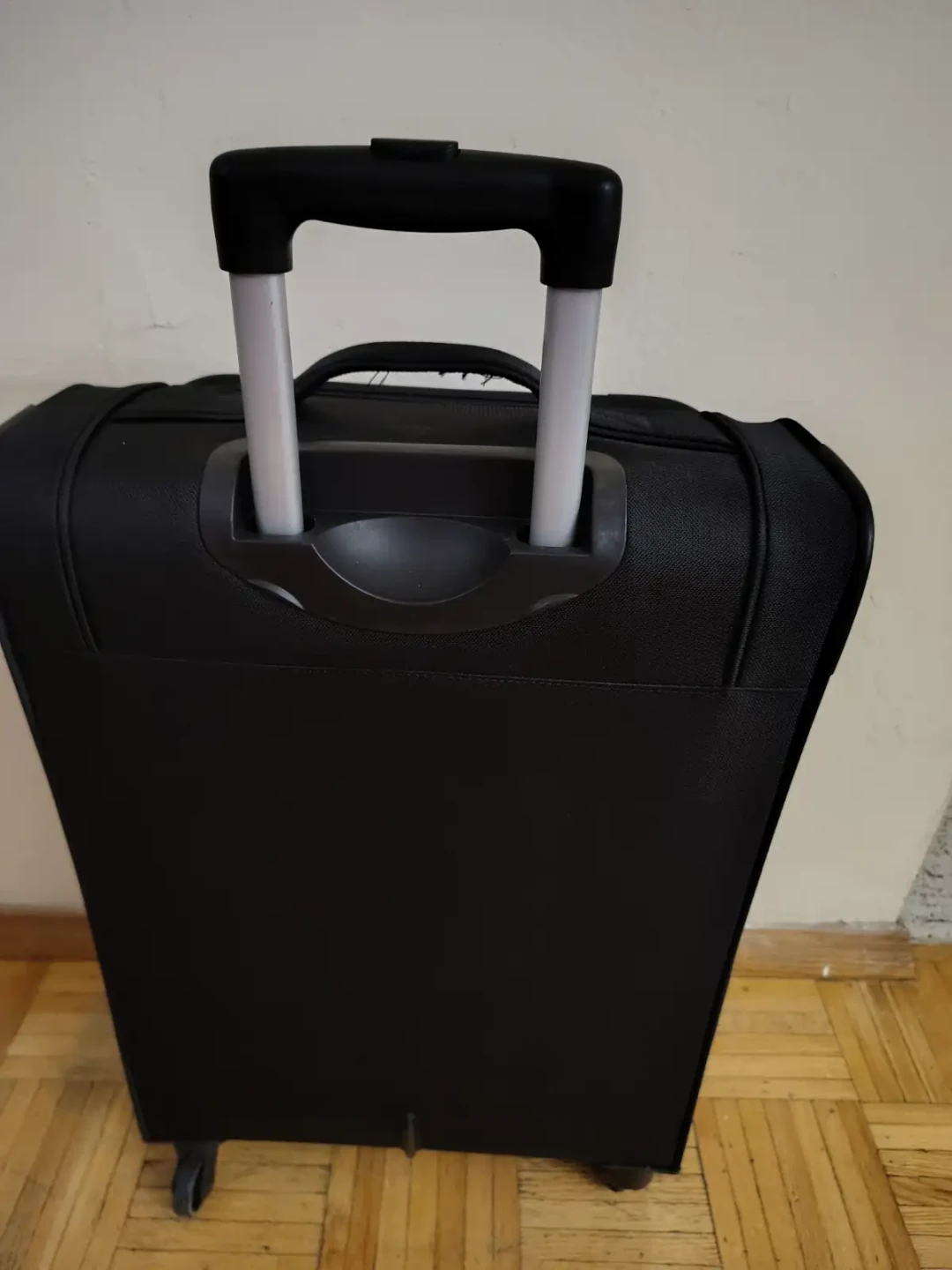 SwissGear Sion 24" Medium Luggage Bag - BRAND NEW - photo 2