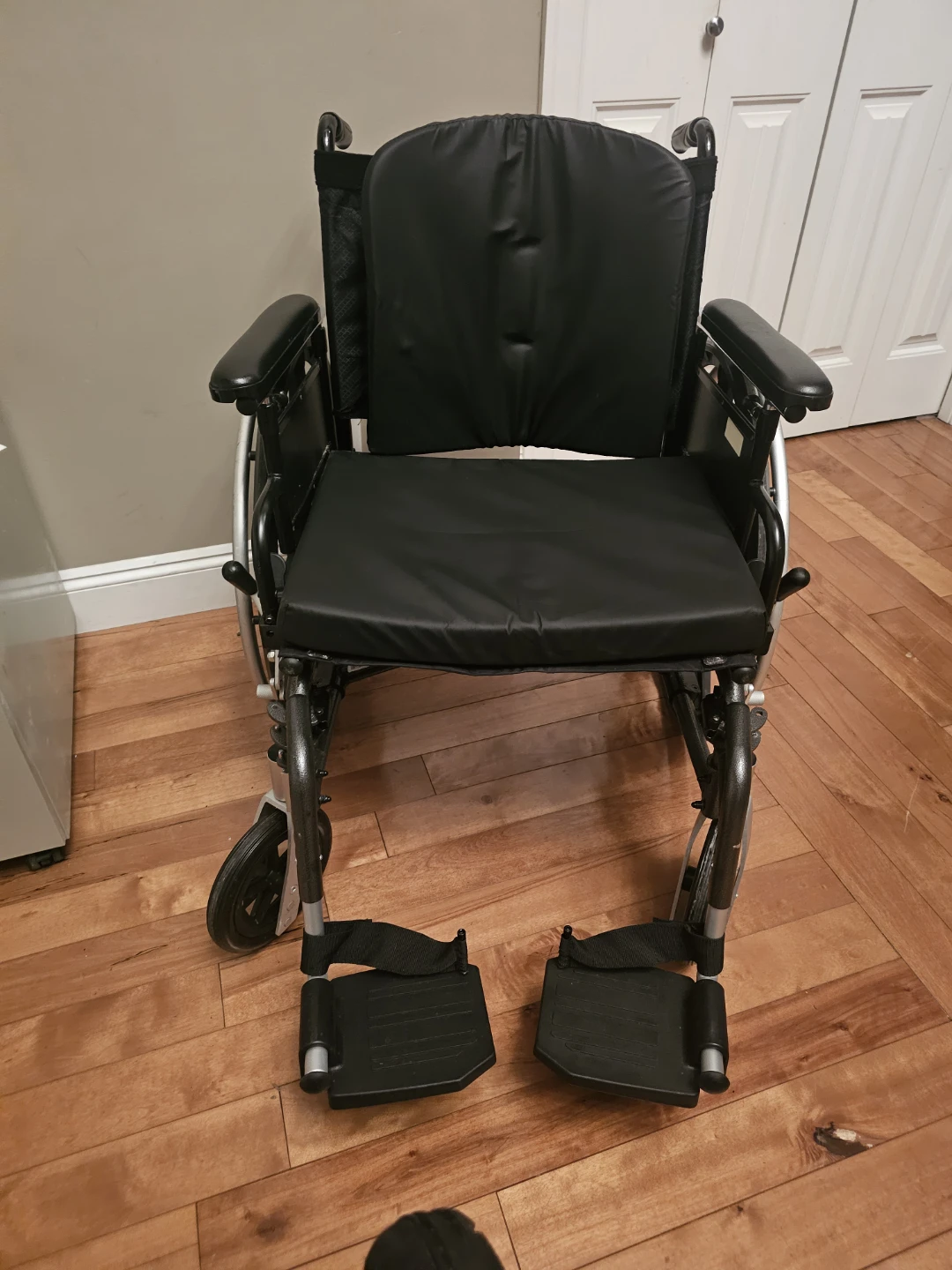 Breezy Standard Wheelchair
